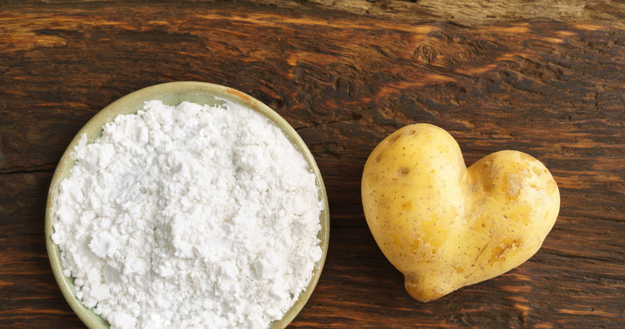 Potato flour can also be helpful in the fight against oily hair