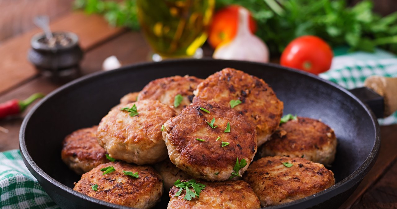 Minced cutlets with semolina come out really fluffy and delicate in taste /timolina /123RF/PICSEL