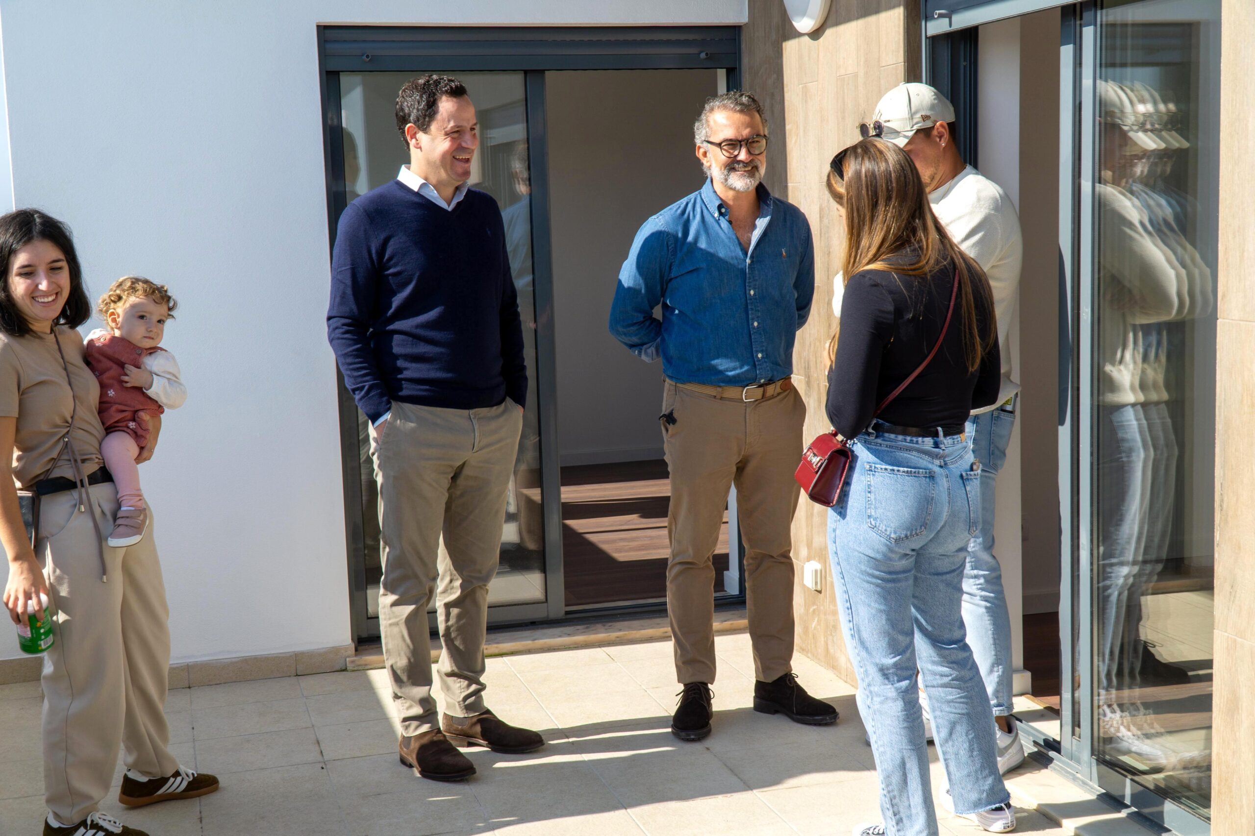 Families from Olhão visit for the first time houses they will soon move to