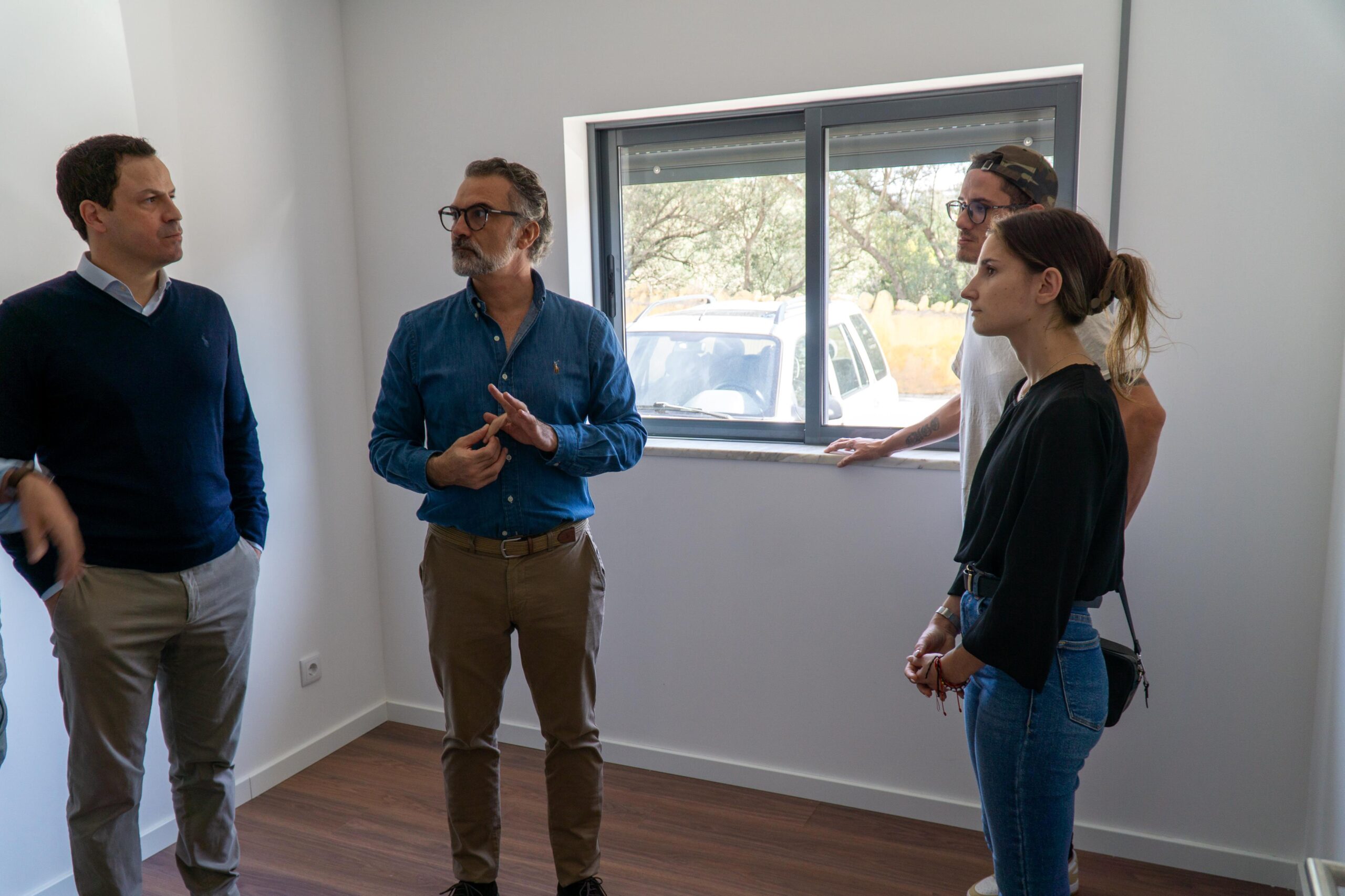 Families from Olhão visit for the first time houses they will soon move to