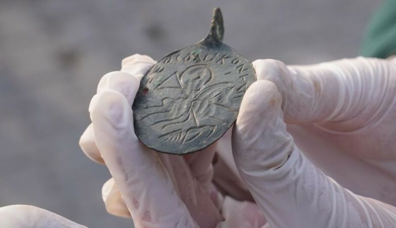 1600-year-old amulet found showing King Solomon fighting the devil