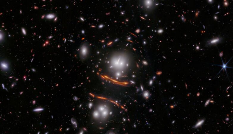 Webb detects the first “Einstein zigzag”. Can save cosmology