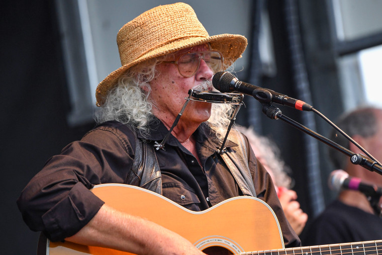 Arlo Guthrie.