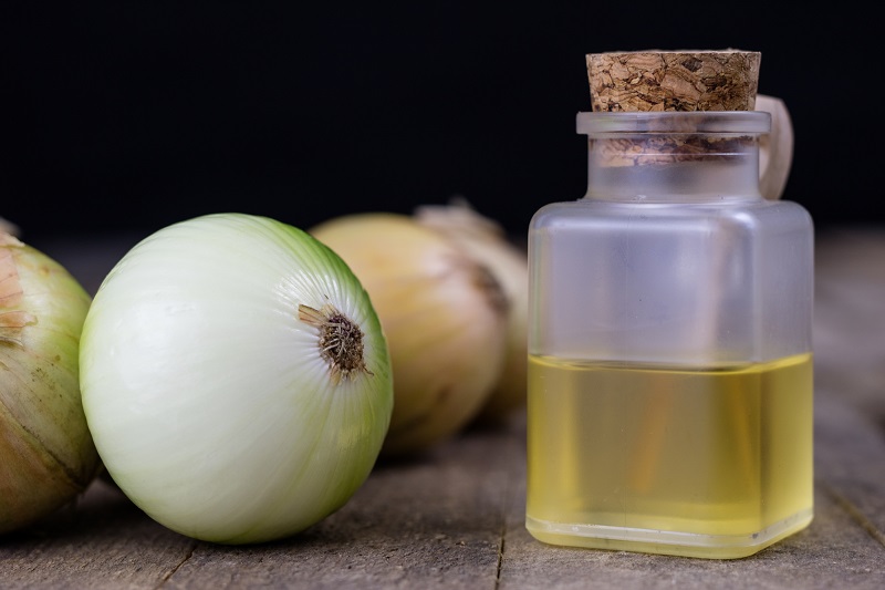 Onions with honey for cough: folk recipe