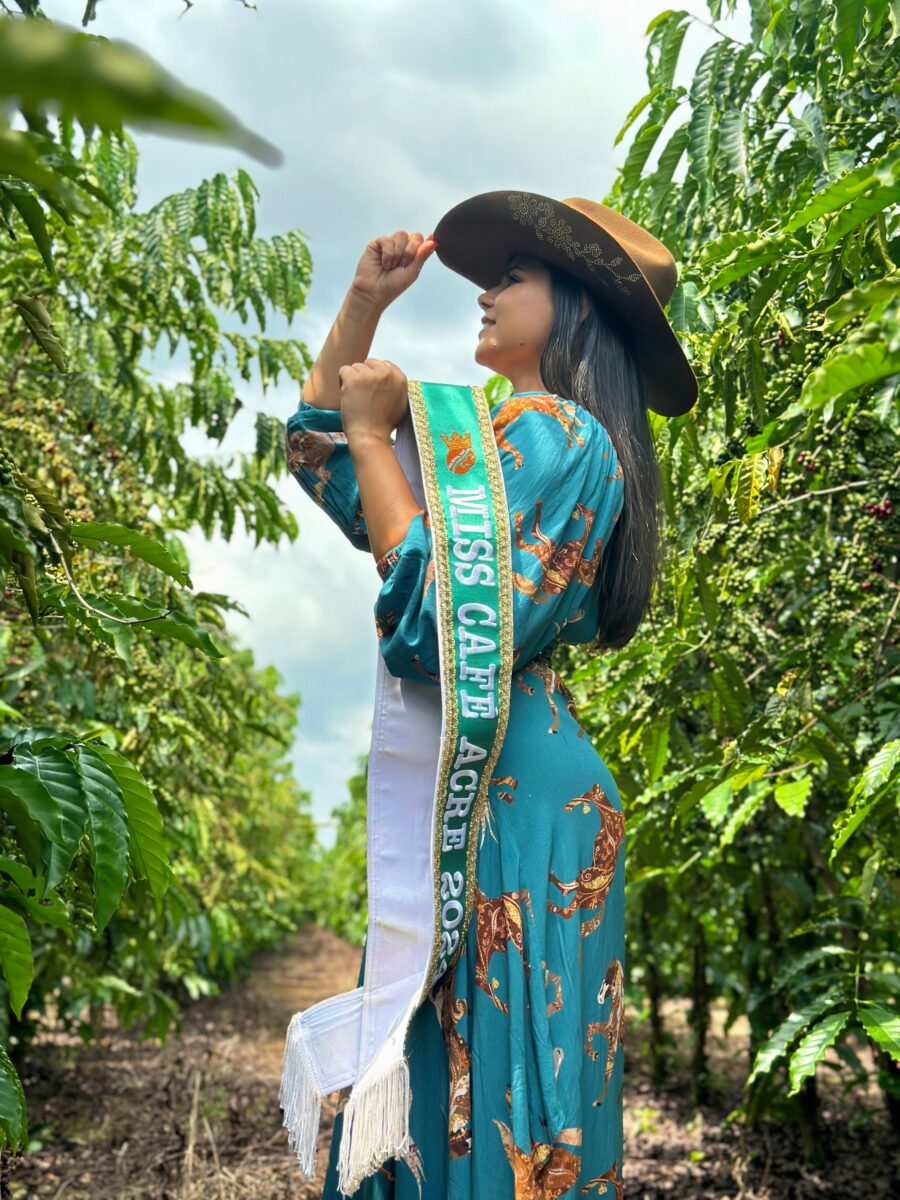 Psychologist from Acre, elected Miss Café Acre 2024, receives the title of Girl Coffee International