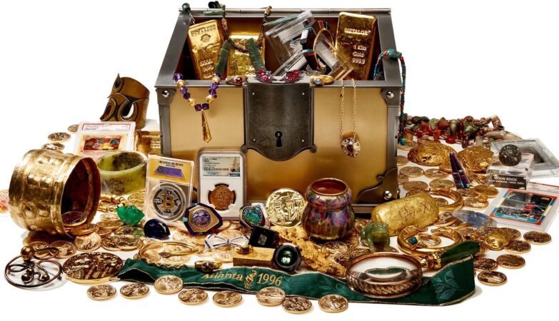 Treasure hunt with an emerald and a bitcoin: musician hid 2 million in 5 chests