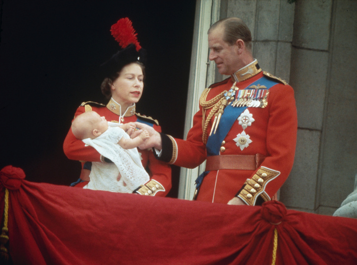 What kind of mother was Elizabeth II to her children?