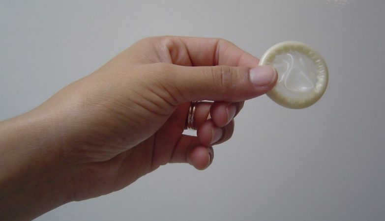 Taking off the condom without warning. Petition wants to criminalize stealthing in Portugal