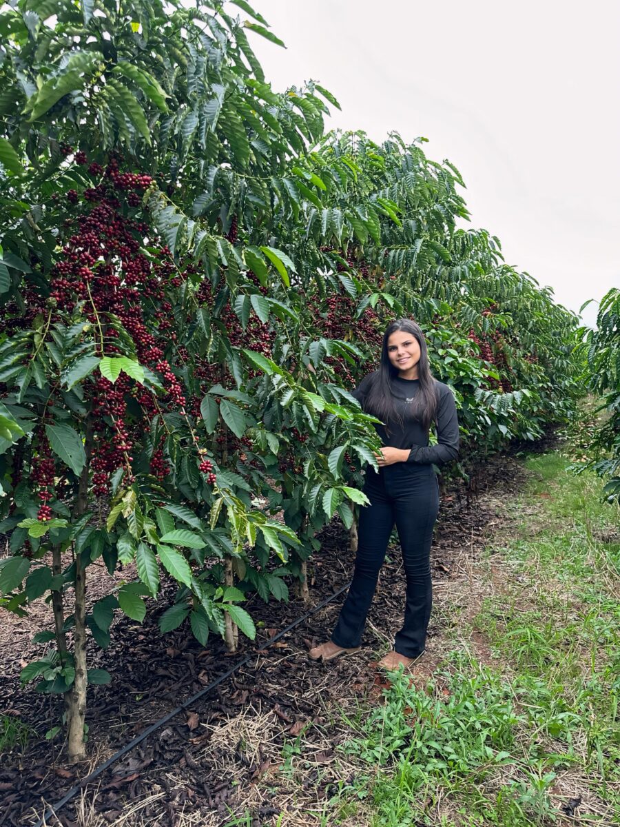 Psychologist from Acre, elected Miss Café Acre 2024, receives the title of Girl Coffee International