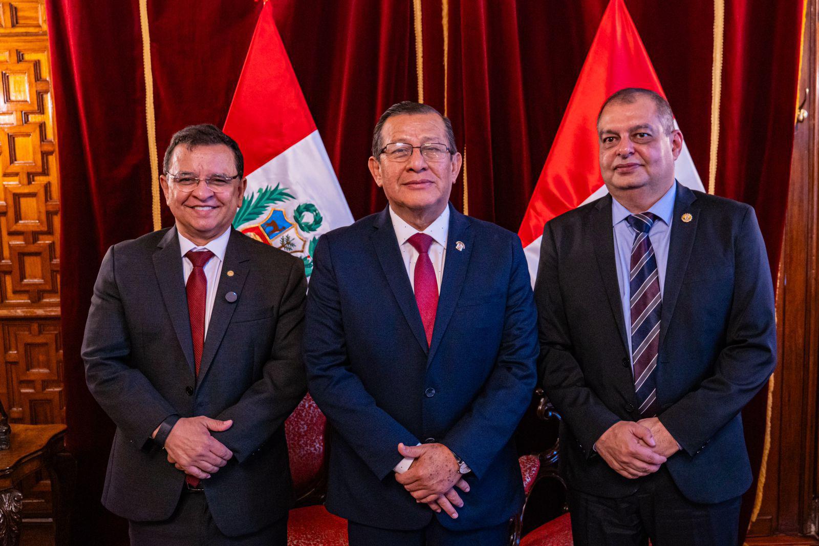 Gonzaga discusses advances in integration between Acre and Peru with the president of the Peruvian Congress