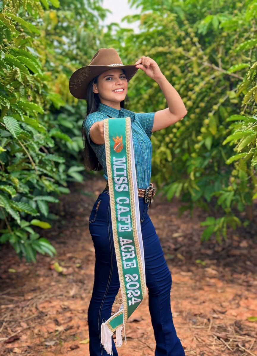 Psychologist from Acre, elected Miss Café Acre 2024, receives the title of Girl Coffee International