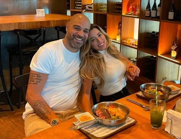 Adriano and Micaela had a troubled relationship and separated after 24 days of marriage