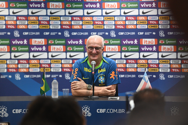 Dorival Júnior during a press conference at Arena Fonte Nova