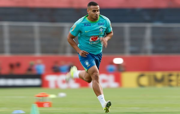 Murillo in training at Barradão