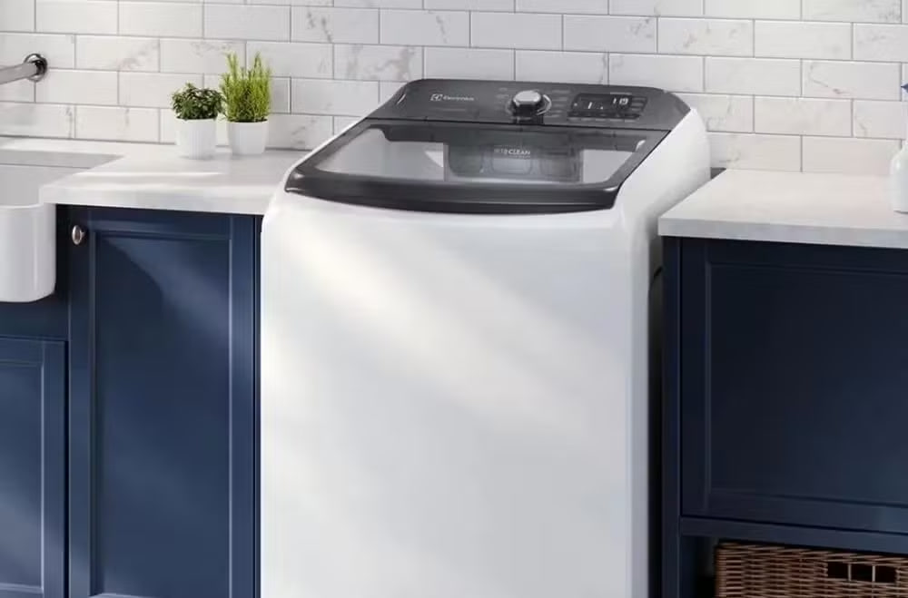 Washing machine leaking water: see why and what to do about it