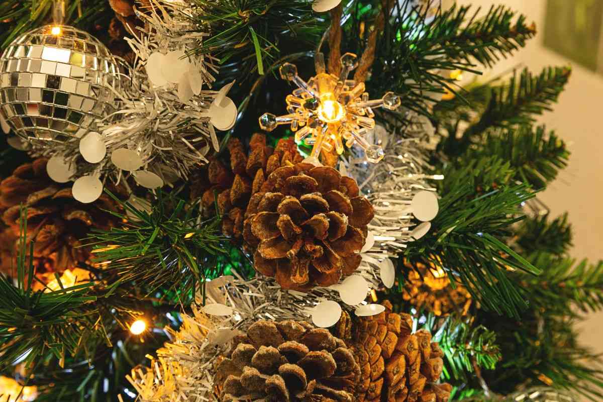 adorn your Christmas tree with pine cones