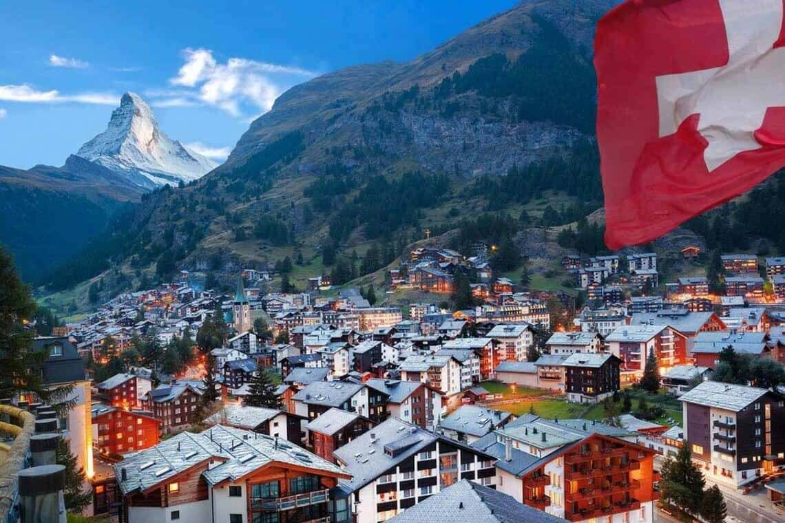 Switzerland is looking for Portuguese people to work and they pay, on average, around €9,000 per month