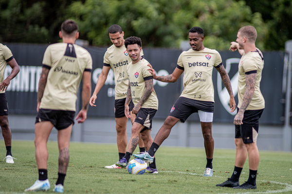 Vitória is ready to face Botafogo at Nilton Santos