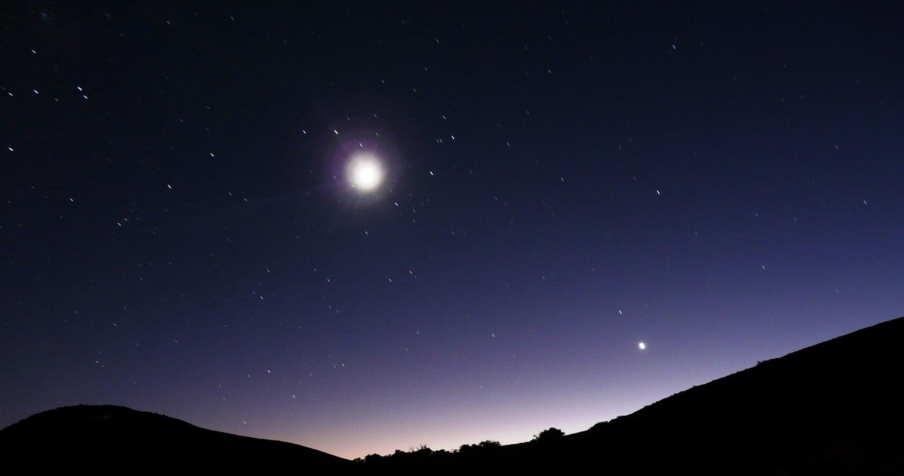 Several Christmas Eve superstitions say that you can attract good luck. It wouldn't hurt to try them out. /123RF/PICSEL