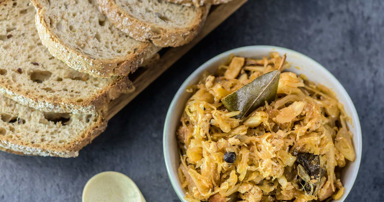 On this day, prepare bigos for the holidays. Don't fall asleep if you want it to taste perfect