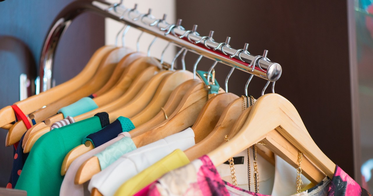 When buying clothes, take into account whether a given color highlights your beauty /123RF/PICSEL