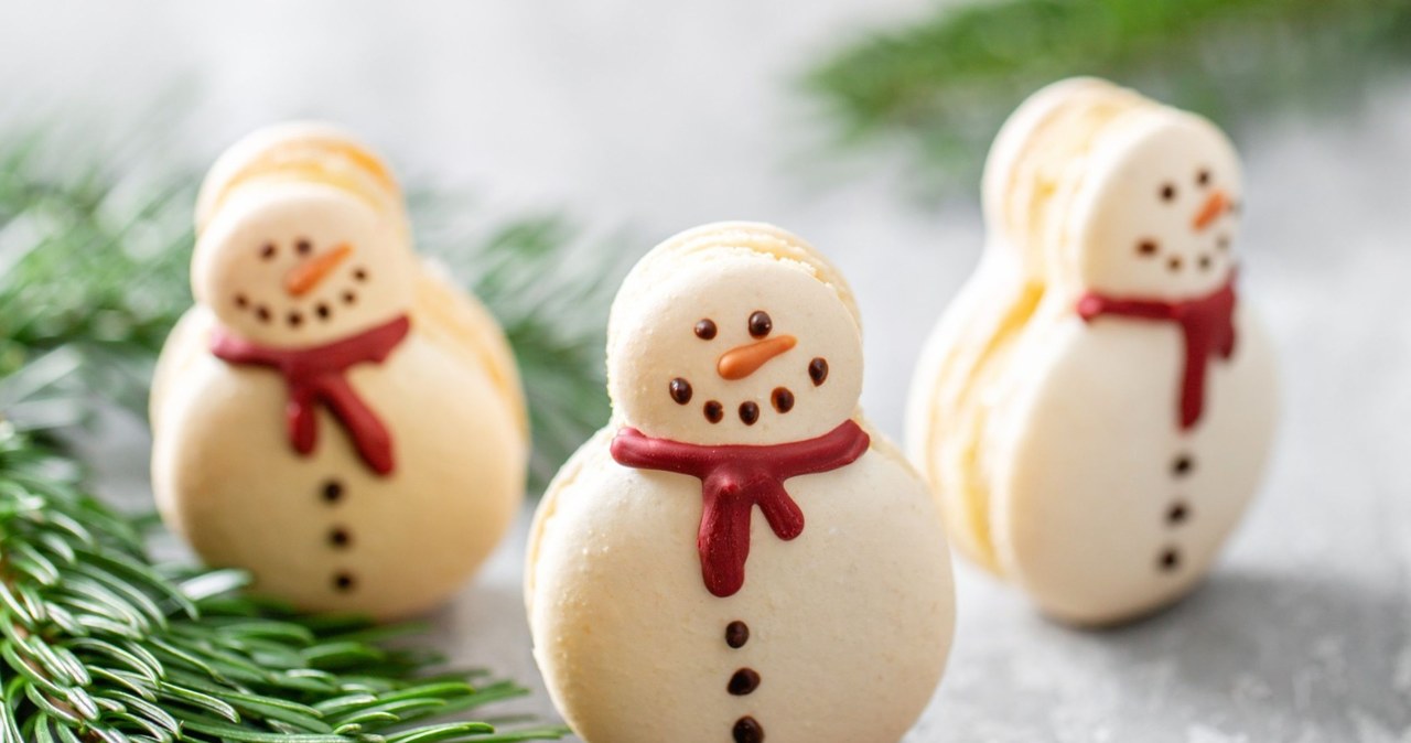Sweets for the beginning of winter. How to make cute snowman cookies?