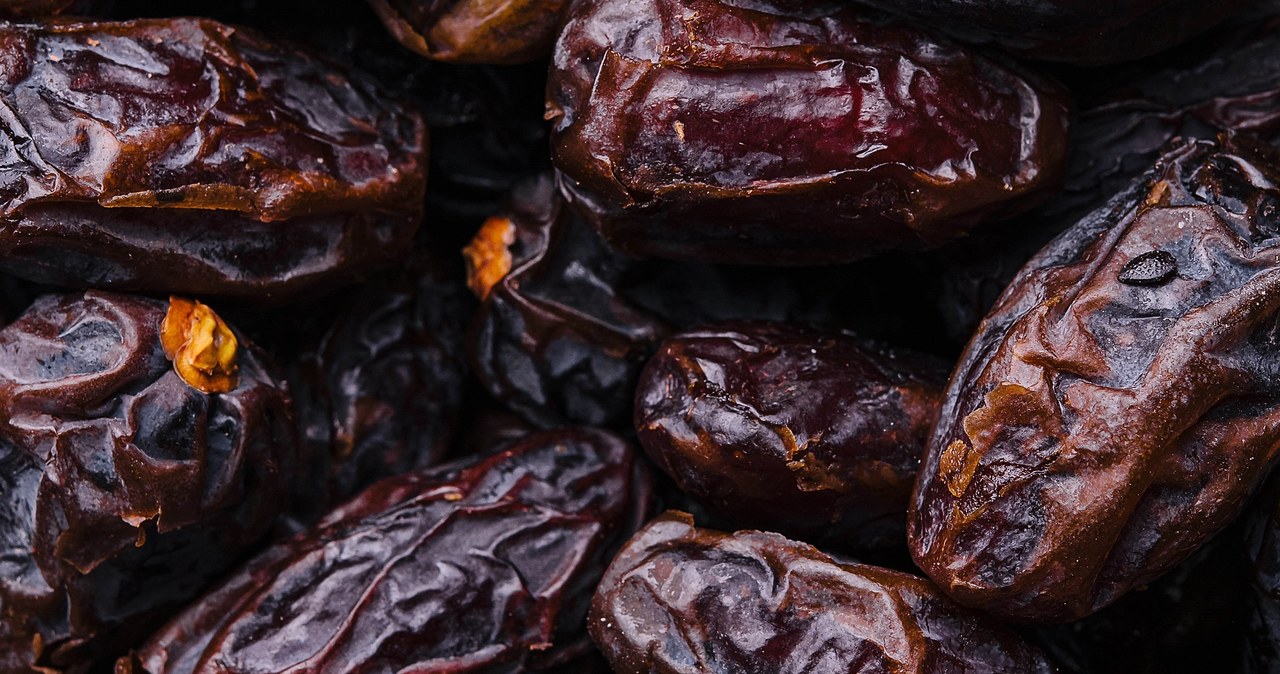 They have a lot of potassium, so your heart will thank you for them. A healthy snack instead of sweets