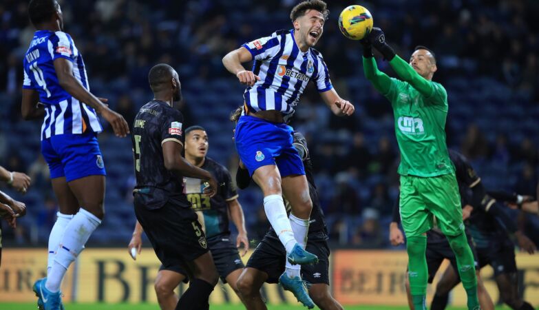 “Huge confusion” and “pushing” in the Dragão tunnel after the game with Estrela da Amadora