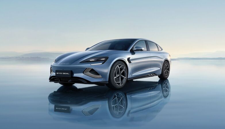 Electric cars will become cheaper and should cost as much as combustion cars by 2026