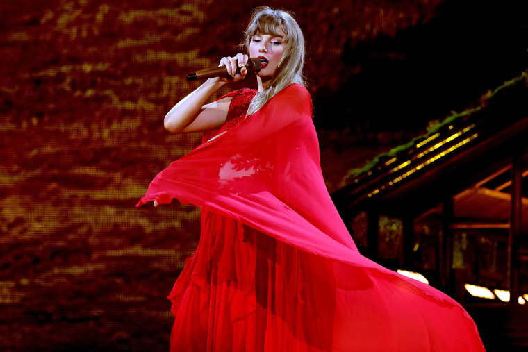 Taylor Swift performs in Vancouver