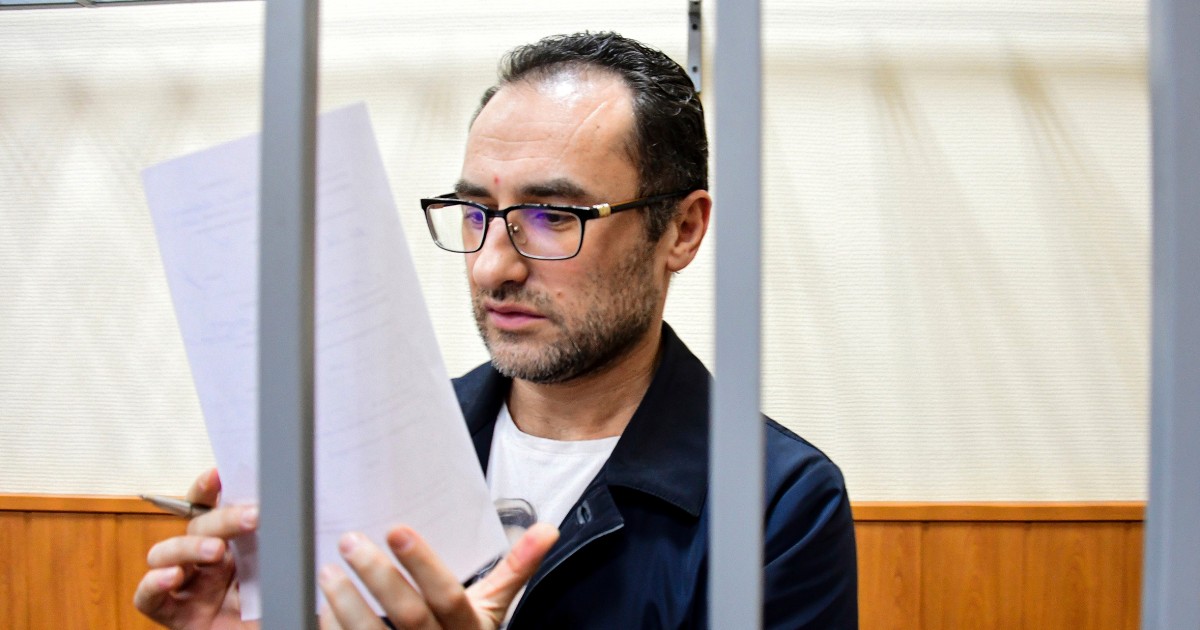 Russian court jails U.S. citizen Spector for 15 years in espionage case, state news reports