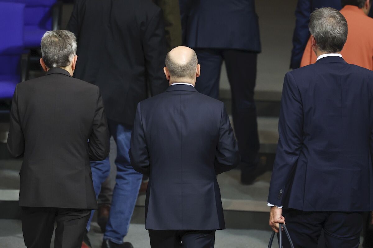 German government falls. CDU favorite for the elections