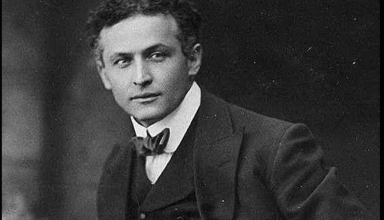 The strange request Houdini made to his wife before he died