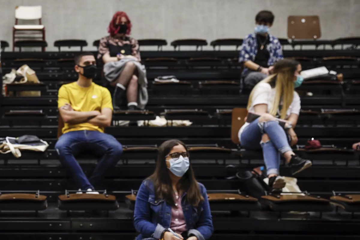 COVID: after all, masks and distancing for what and based on what? Criticism from the US Congress