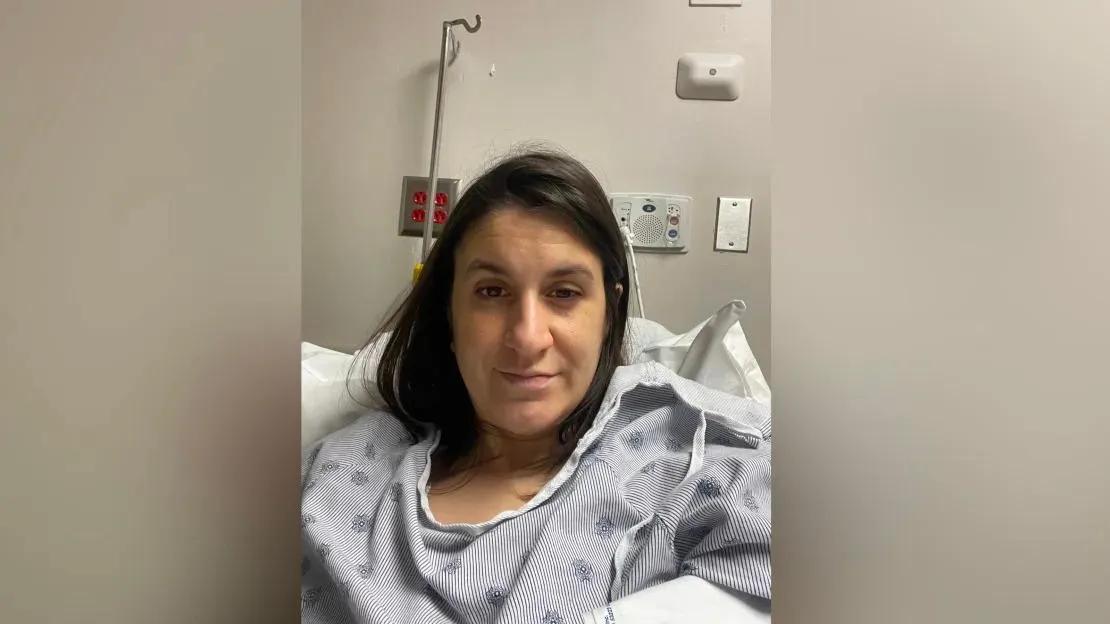 Bleeding and in violent pain, this woman almost died after suffering a miscarriage in the USA: "law prevented" immediate treatment