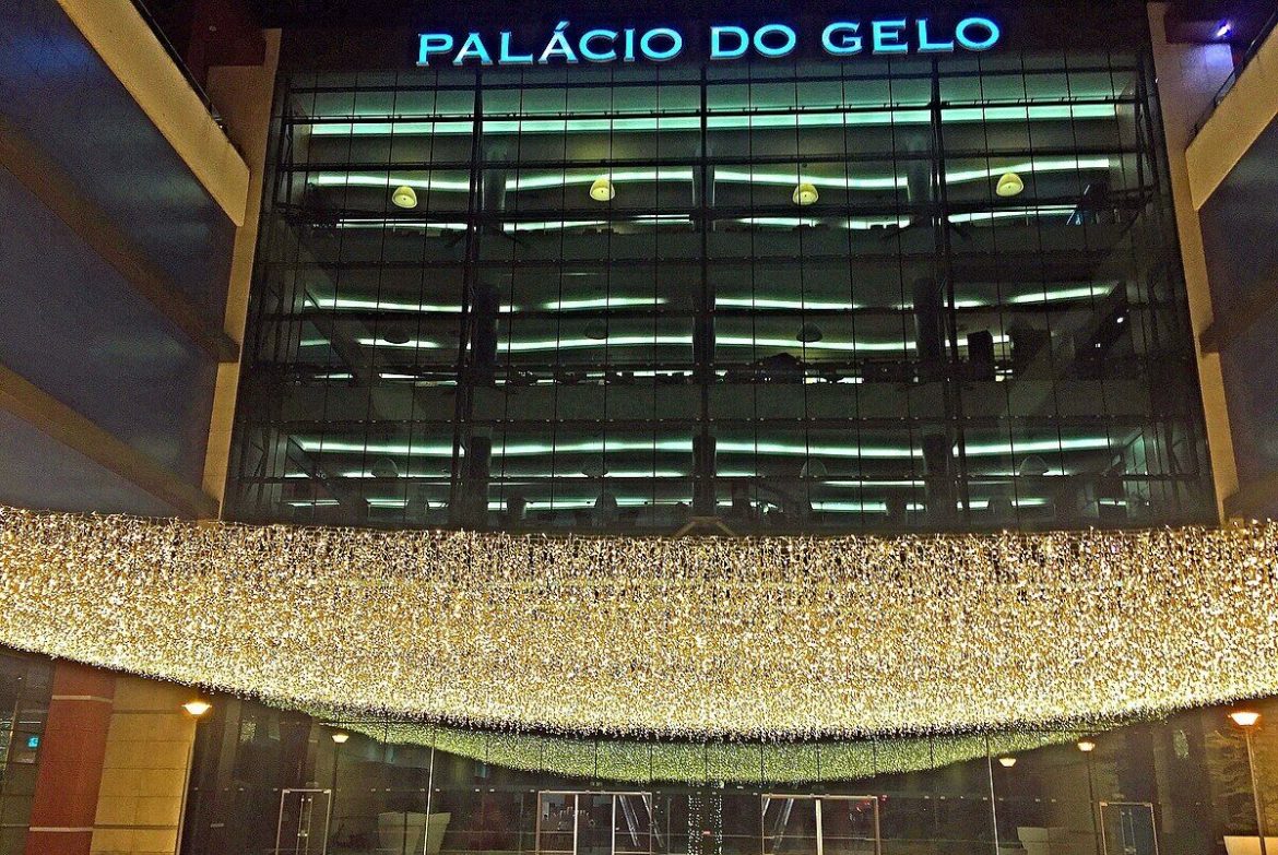 Woman dies in shooting in Viseu shopping center. There are Woman dies in shooting in Viseu shopping center. There are two injured