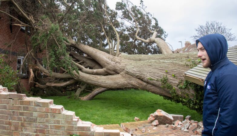 Storm sweeps through UK. Rare red alert, “danger to life”, millions at home