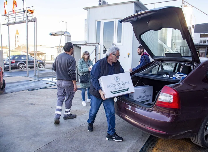 Black Friday with Extra Virgin olive oil for €6 drives customers crazy in Spain