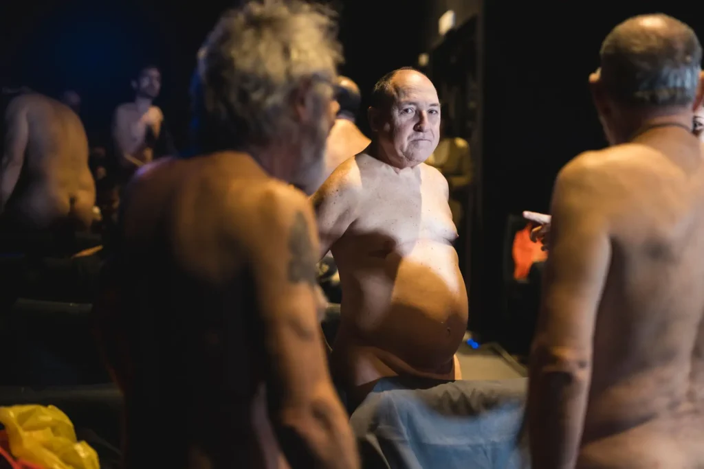 Spaniards open cinema where you can watch films completely naked [imagens]