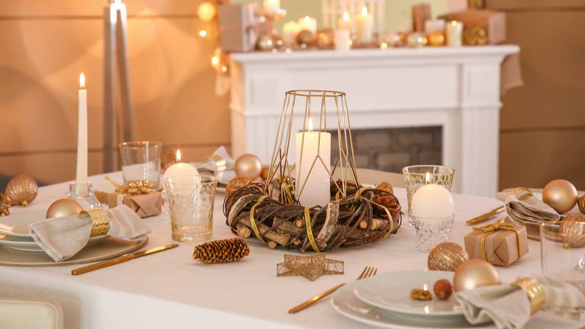 Lanterns on the table