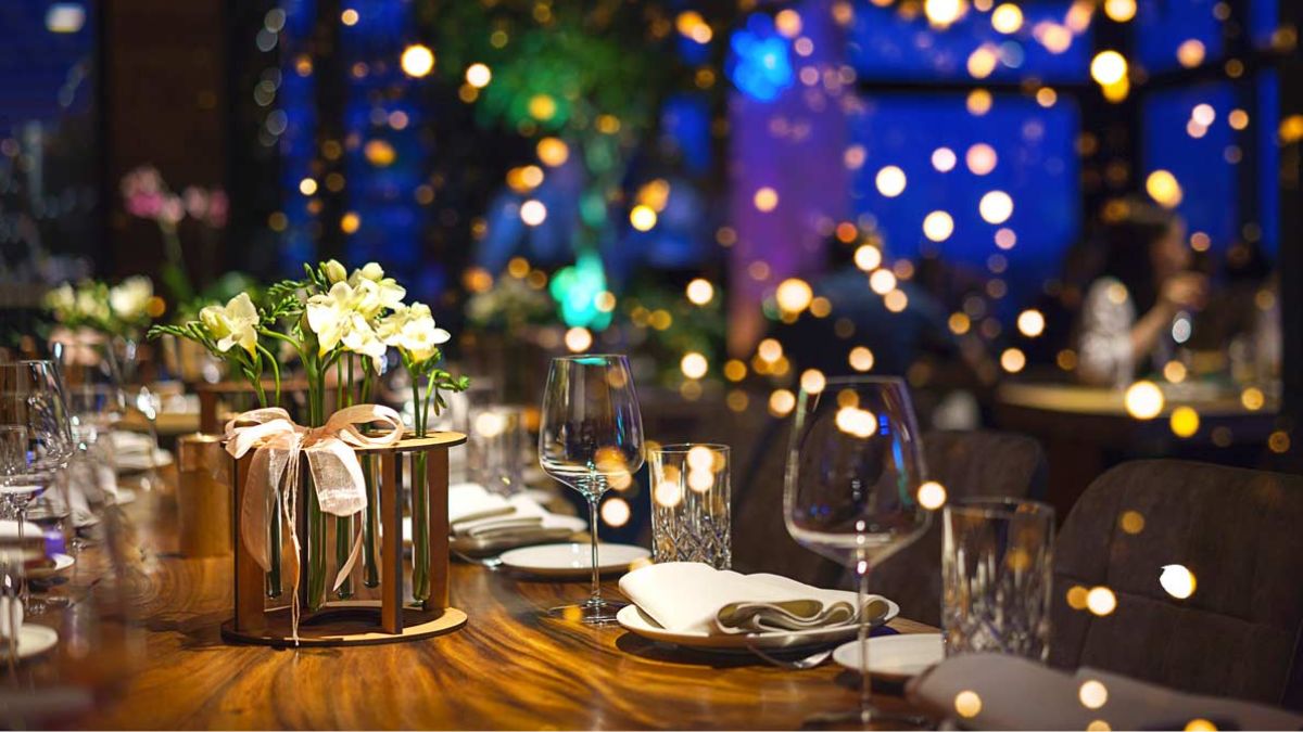 flowers to decorate the table