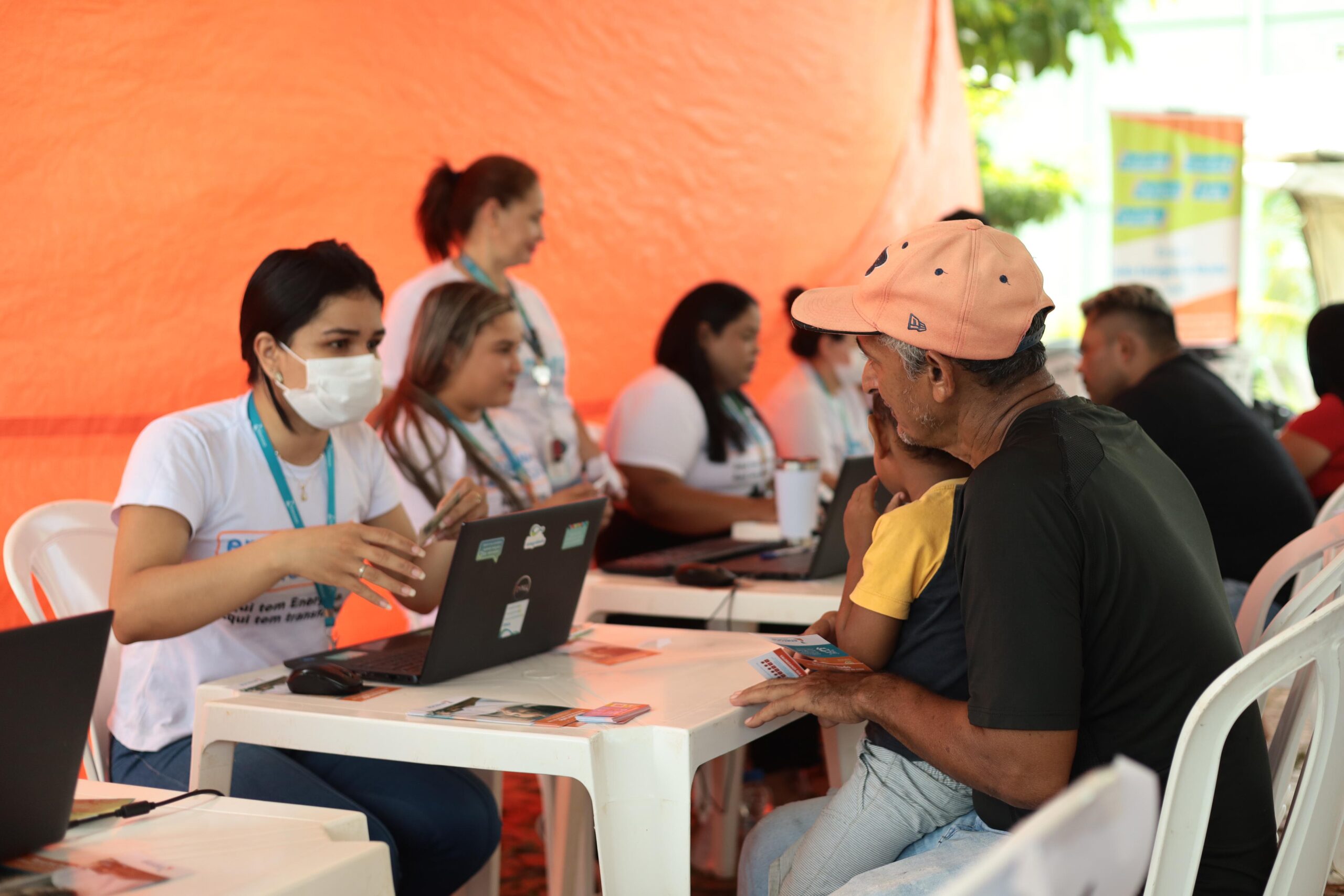 Videira na Comunidade serves around 800 people in Christmas solidarity action in Cidade do Povo