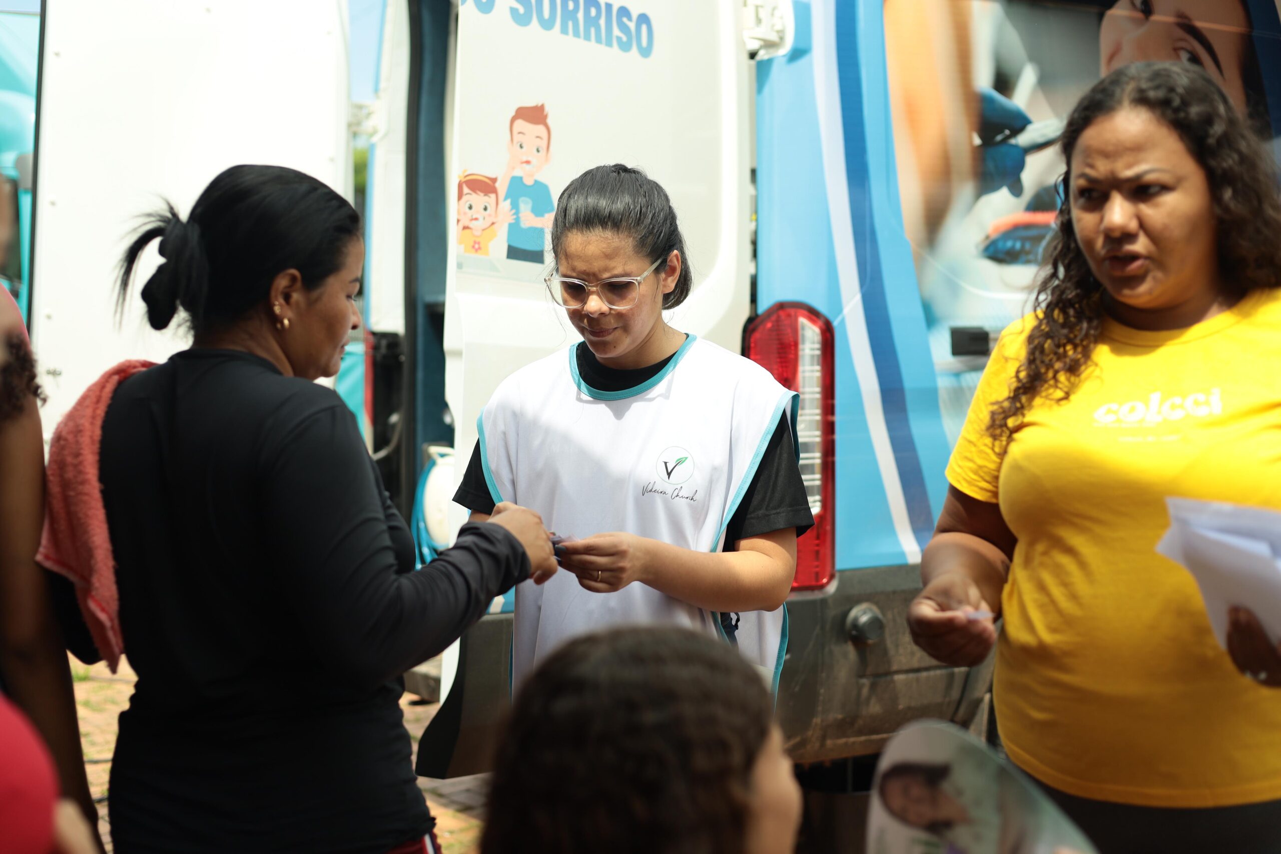 Videira na Comunidade serves around 800 people in Christmas solidarity action in Cidade do Povo