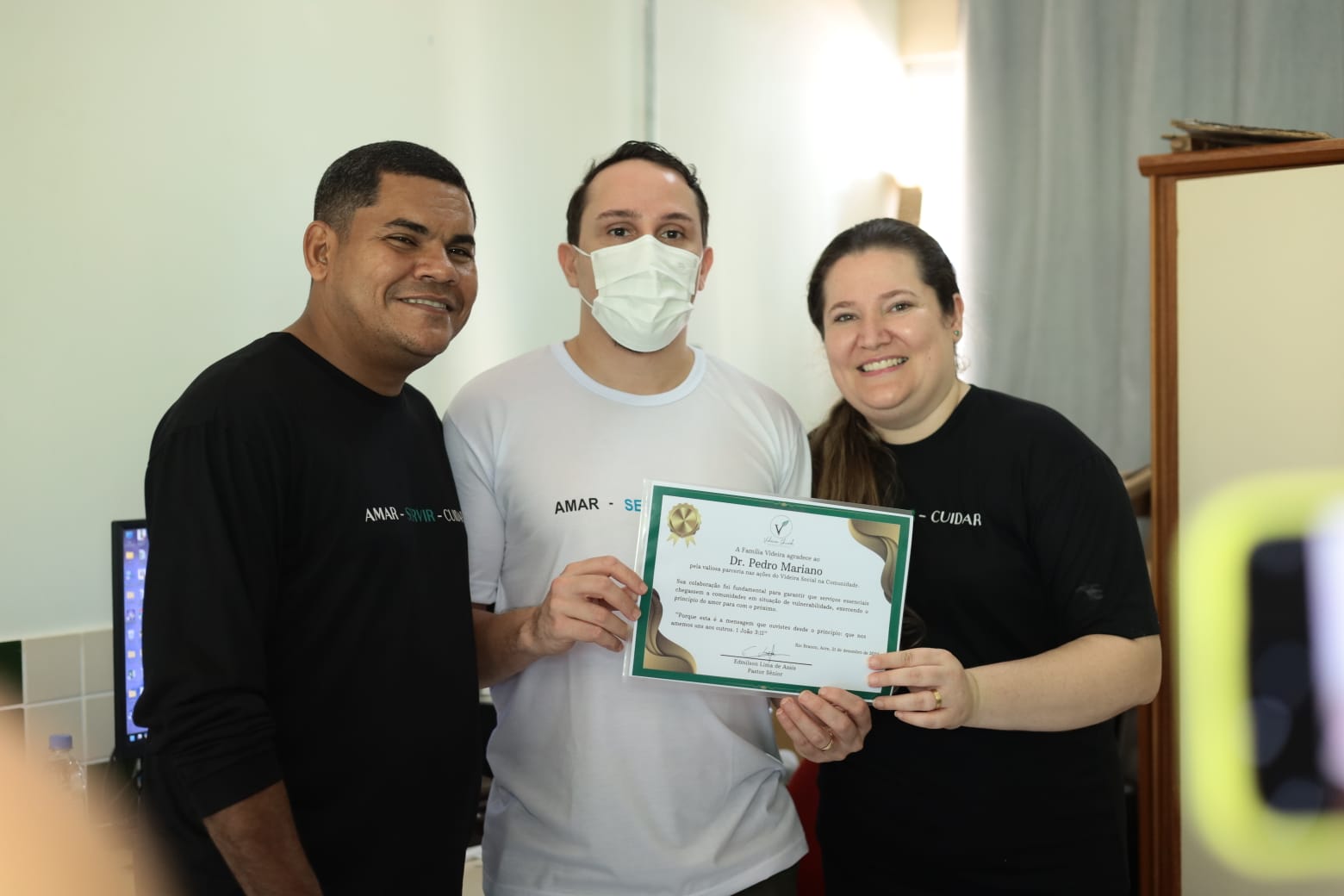 Videira na Comunidade serves around 800 people in Christmas solidarity action in Cidade do Povo