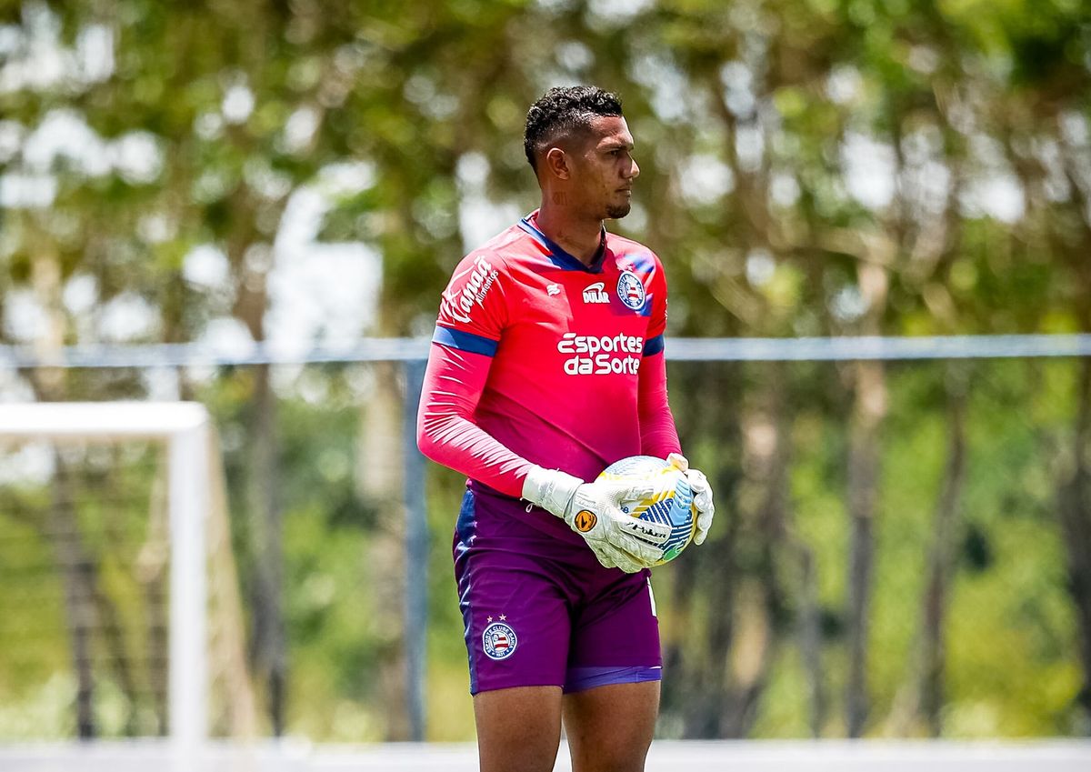 Bahia goalkeeper Adriel