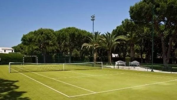 Ayrton Senna lived in a mansion in the Algarve, Portugal