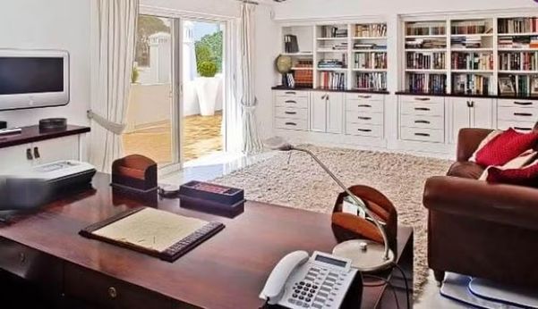 Ayrton Senna lived in a mansion in the Algarve, Portugal