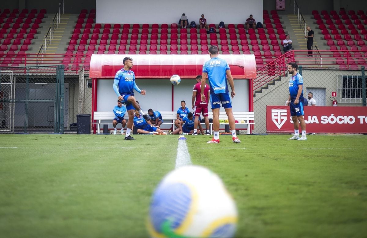 Bahia trained at São Paulo's CT before facing Corinthians 