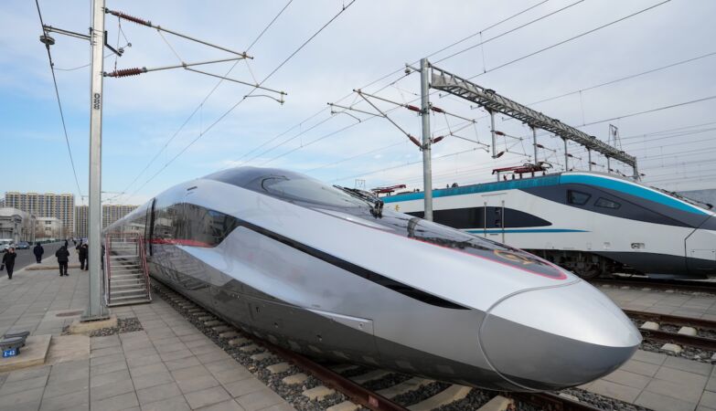 China presents the super CR450. The fastest commercial train in the world