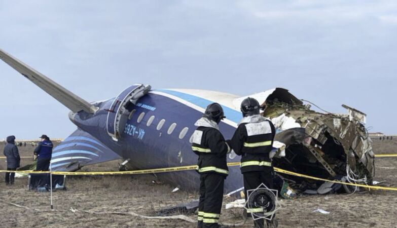 Azerbaijan Airlines plane crash brought back memories of MH17. Russia admits “complex zone”